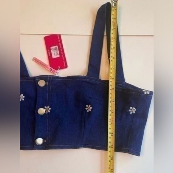 Beginning Boutique Crop Top Denim Sz 12 Daisy Buttons Spaghetti Straps NWT - Picture 4 of 7